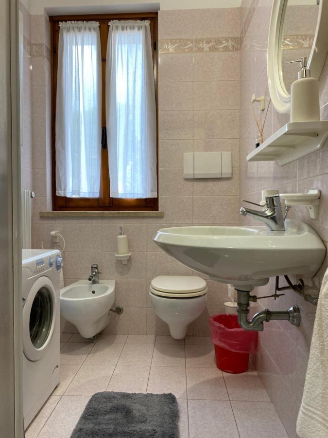 Free Parking - Blue Apartment Vicino Al Centro Sirmione Exterior photo