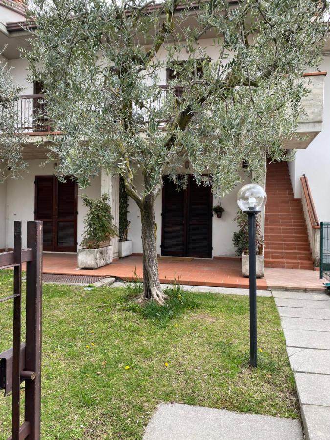 Free Parking - Blue Apartment Vicino Al Centro Sirmione Exterior photo