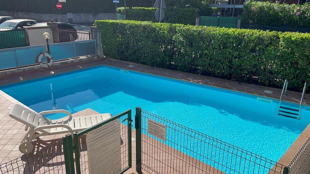 Free Parking - Blue Apartment Vicino Al Centro Sirmione Exterior photo